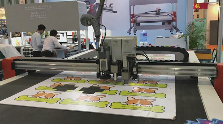 KT Board CCD Positioning Profile Cutting